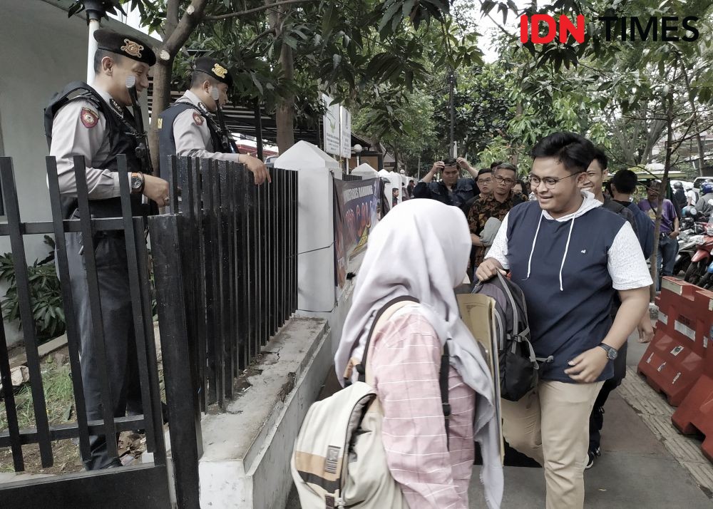 [FOTO] Pasca Bom Medan, Pengamanan di Polrestabes Bandung Diperketat
