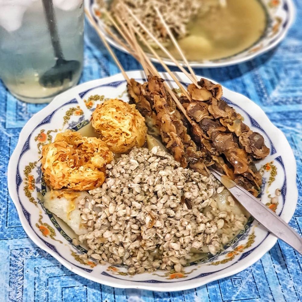 7 Rekomendasi Tempat Makan Lontong  Kupang  di Surabaya  