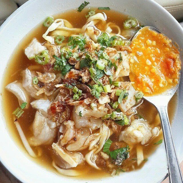 Ini 10 Rekomendasi Tempat Makan Mi Kocok Enak di Bandung
