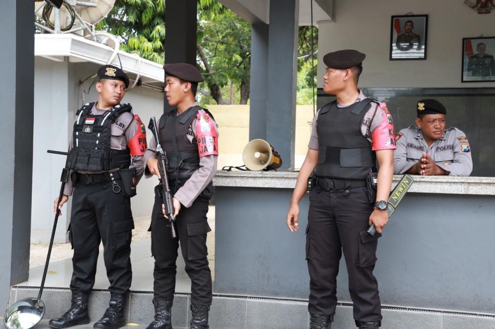 Pasca Bom Bunuh Diri di Medan, Pengamanan Polres Tuban Diperketat