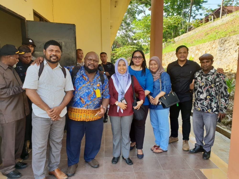Duka Tahanan Politik Papua, Tak Ada Akes Komunikasi dan Ibadah