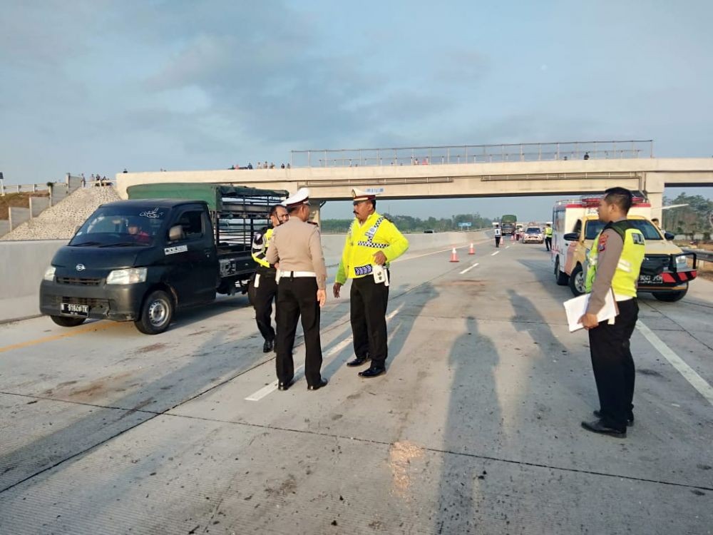 Kecelakaan Maut Bus Tabrak Tronton di Tol Pasuruan, Empat Orang Tewas