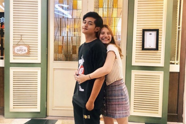 5 Artis Ini Tak Hapus Foto Mantan meski Sudah Putus, Kenapa Ya?