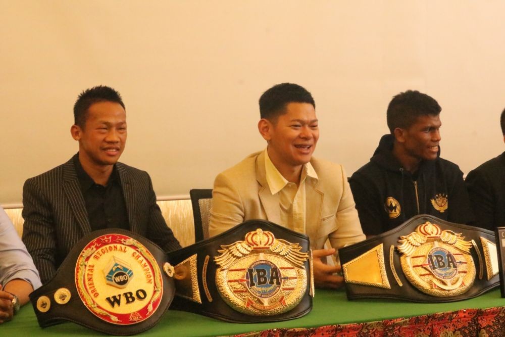 Rebut Sabuk Juara, Daud Yordan Sukses Pukul TKO Michael Mokoena