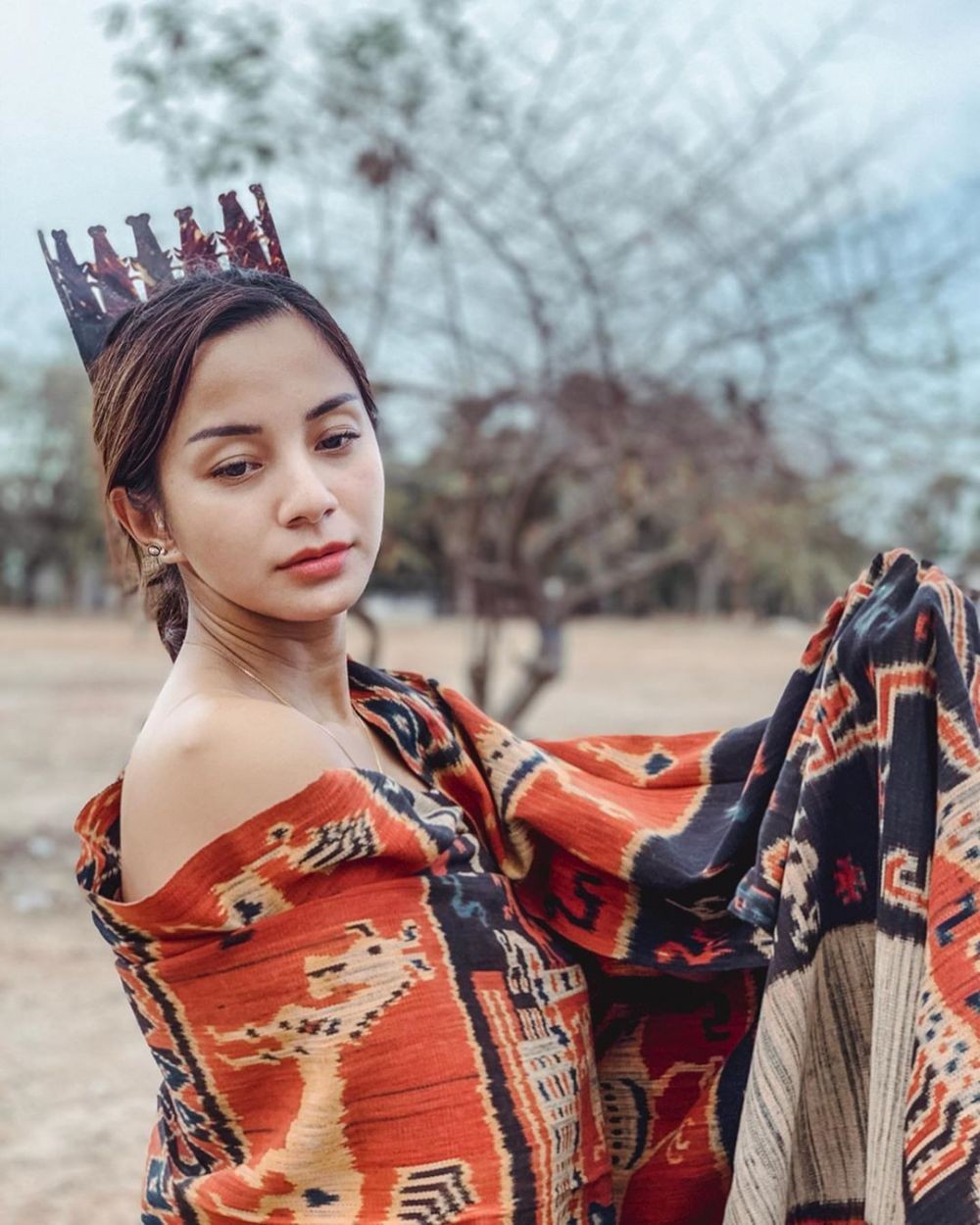 Pemotretan di Sumba, Tengok 10 Potret Pamer Body Goals Kirana Larasati