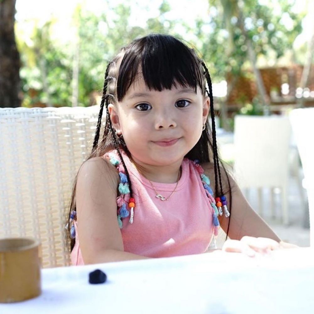 Memesona Sejak Kecil, 10 Anak Artis yang Paling Dinantikan Dewasa