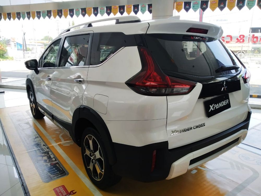 Mitsubishi Xpander Cross Mengaspal di Medan, 10 Potret Penampakannya