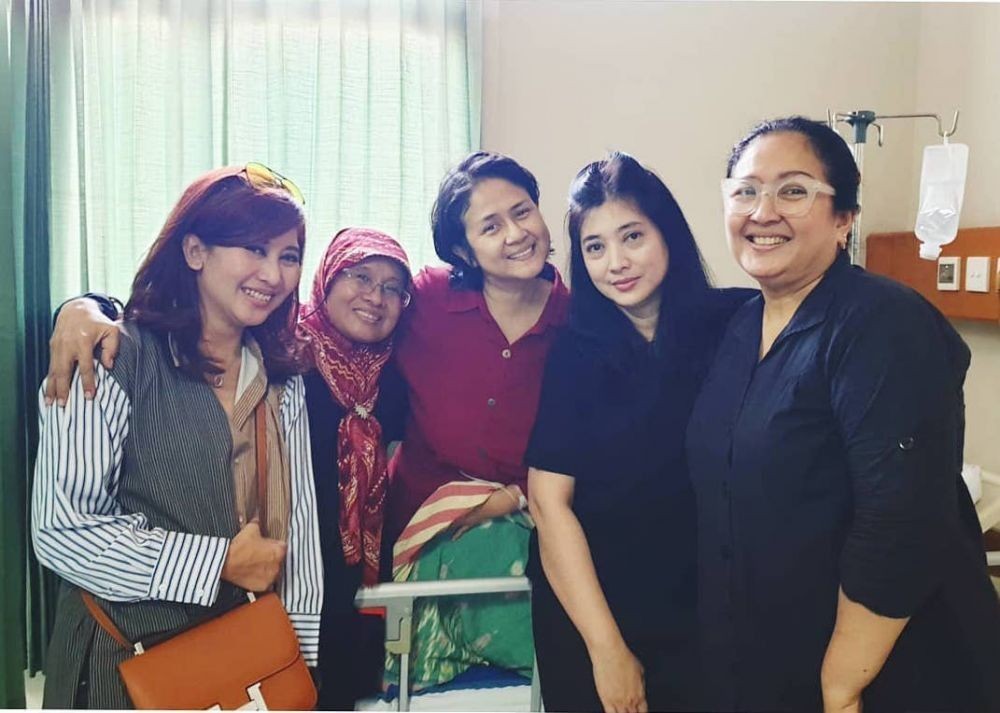 10 Potret Ria Irawan Melawan Kanker Kelenjar Getah Bening