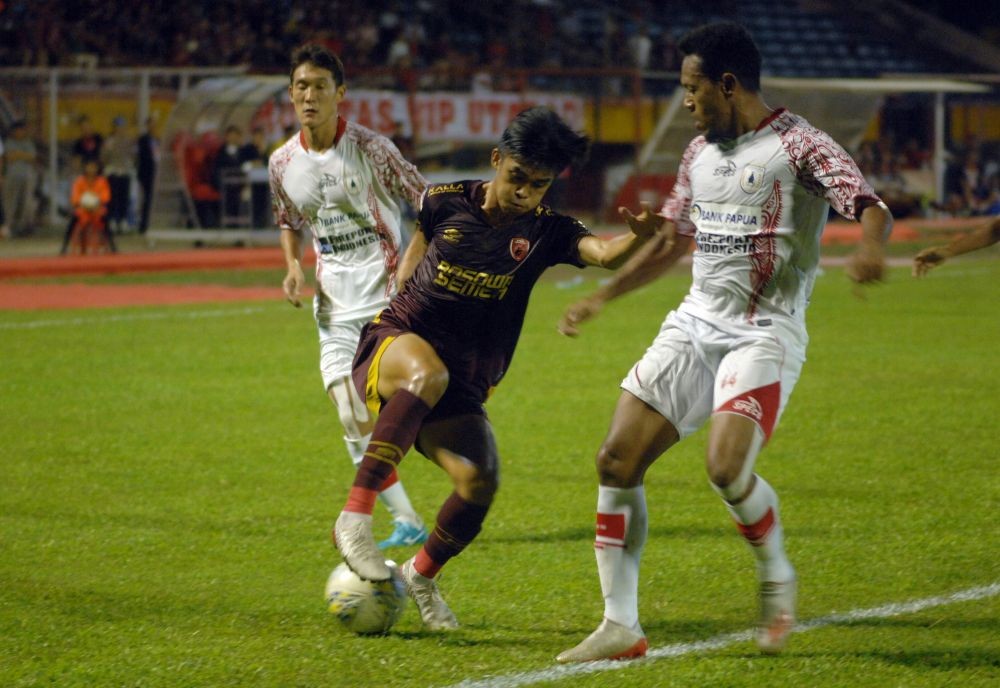 Rizky Eka Teken Kontrak Sampai 2026 dengan PSM, Dewa United Gigit Jari