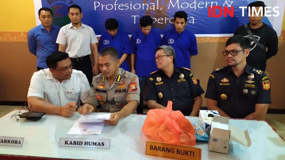 Sembunyikan Sabu di Dubur, Satu Pria Ditangkap di Bandara Makassar