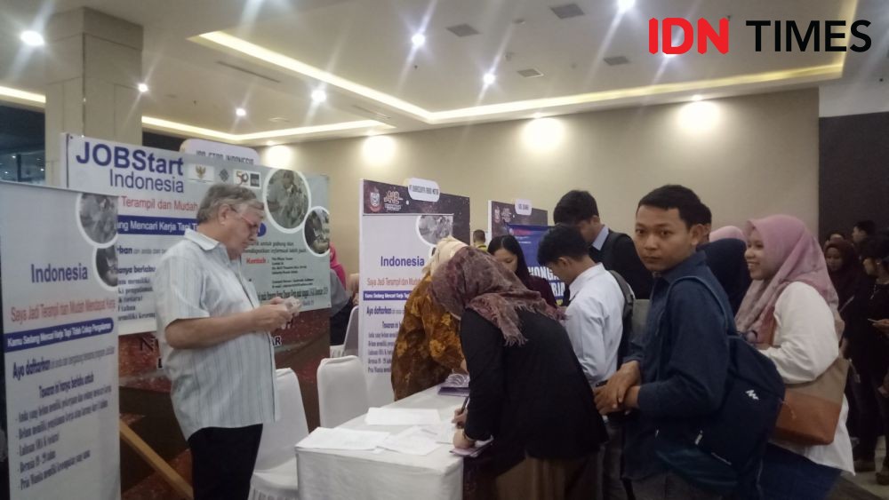 Pencari Kerja Padati Job Fair Disnaker Makassar