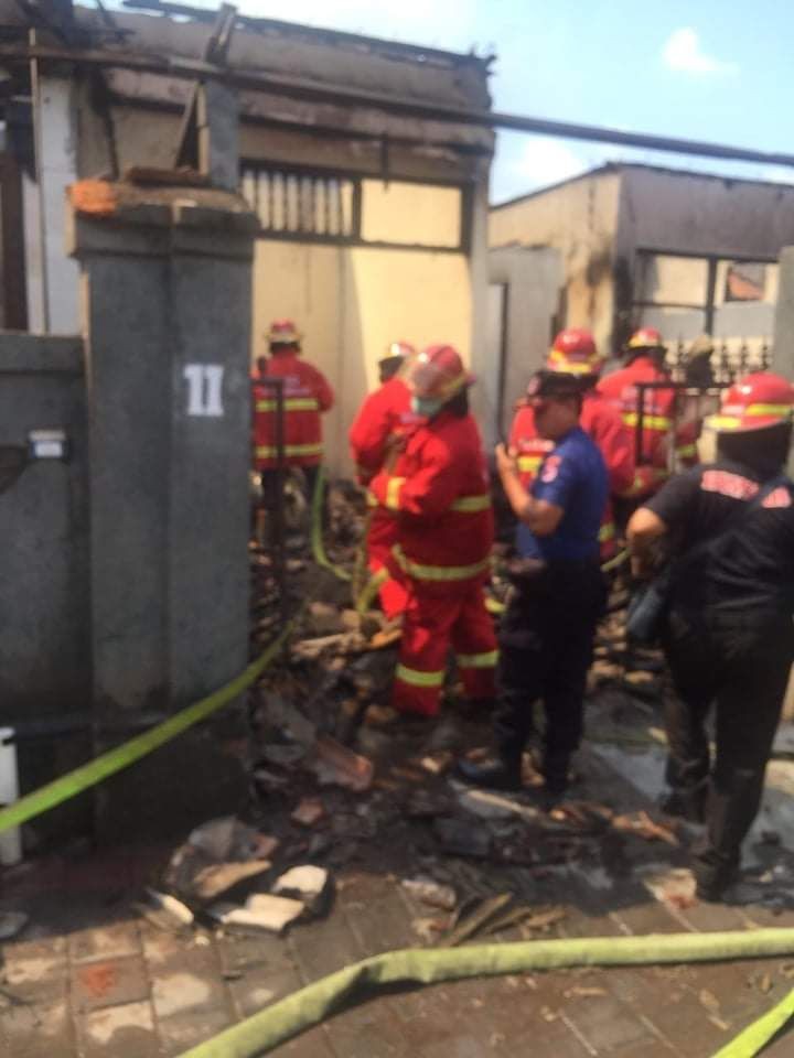 Diduga Lupa Cabut Senter Portable, Rumah di Denpasar Ludes Terbakar