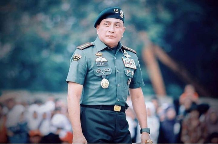 Sudah Jadi Gubernur, 10 Potret Gagahnya Edy Rahmayadi Berseragam TNI