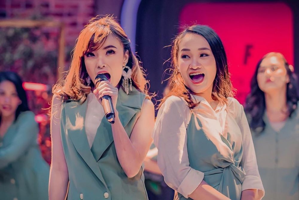 Energik, 10 Potret Cherrybelle saat Manggung Lagi