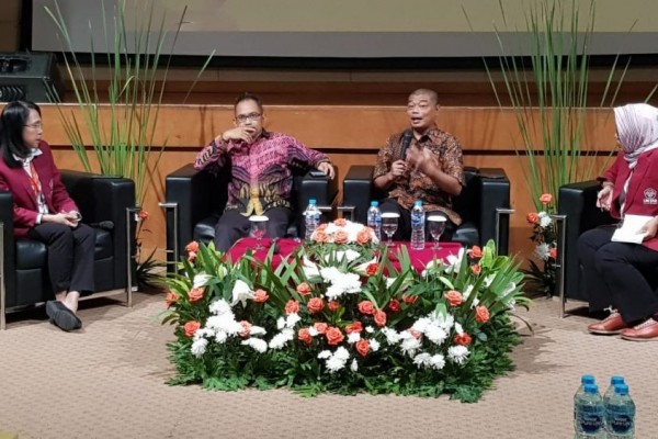 Ketua Aspikom: Manusia Saat Ini Terbagi Jadi Dua Kelompok