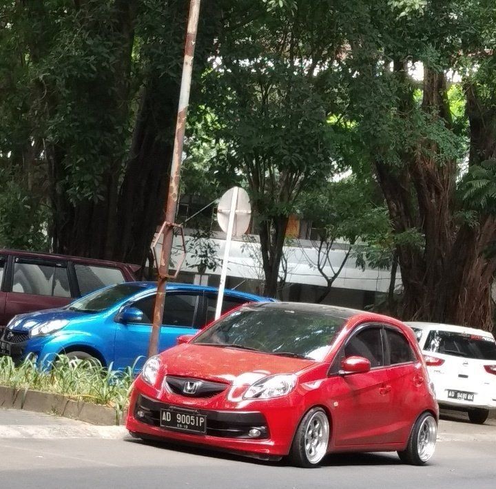 11 Pelat Nomor Kendaraan Kocak, Awas Jangan Ditabrak!