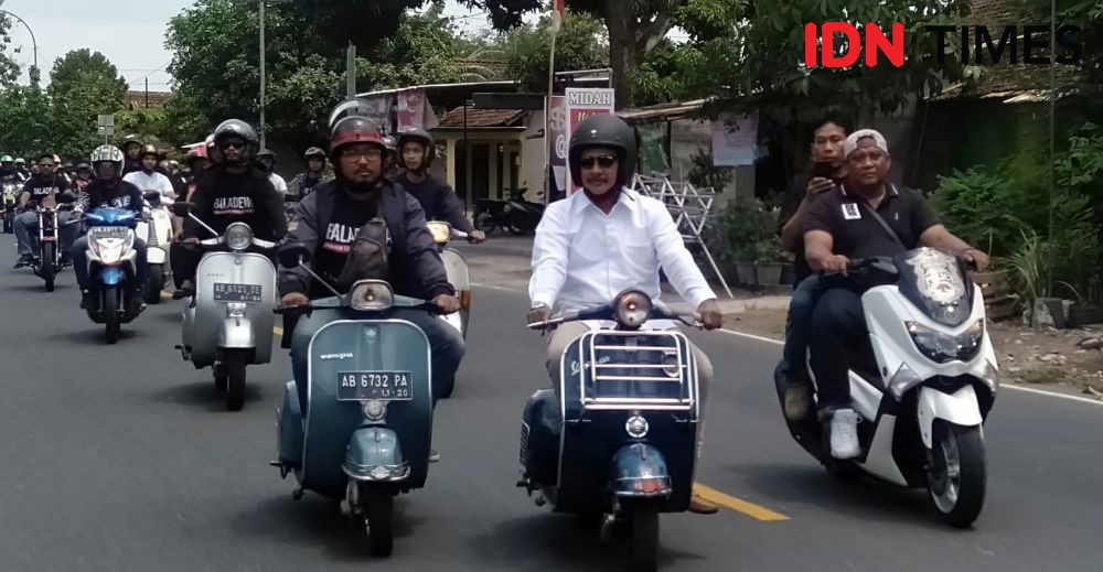 Menaksir Harga Vespa yang Dinaiki Dewata untuk Daftar Cabup Bantul