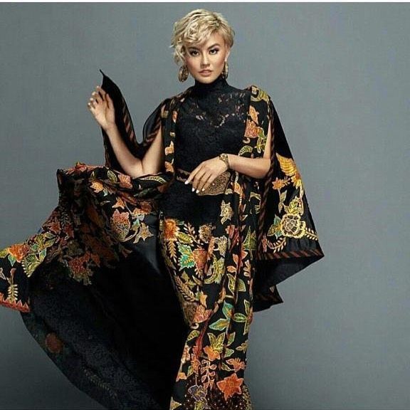 10 Gaya Kebaya Ala Agnez Mo Bukti Cinta Tanah Air 