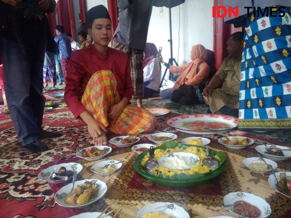 Ngobeng-Ngidang, Tradisi Kesultanan Darussalam Jadi Budaya Palembang