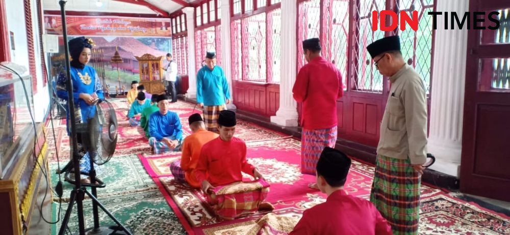 Ngobeng-Ngidang, Tradisi Kesultanan Darussalam Jadi Budaya Palembang