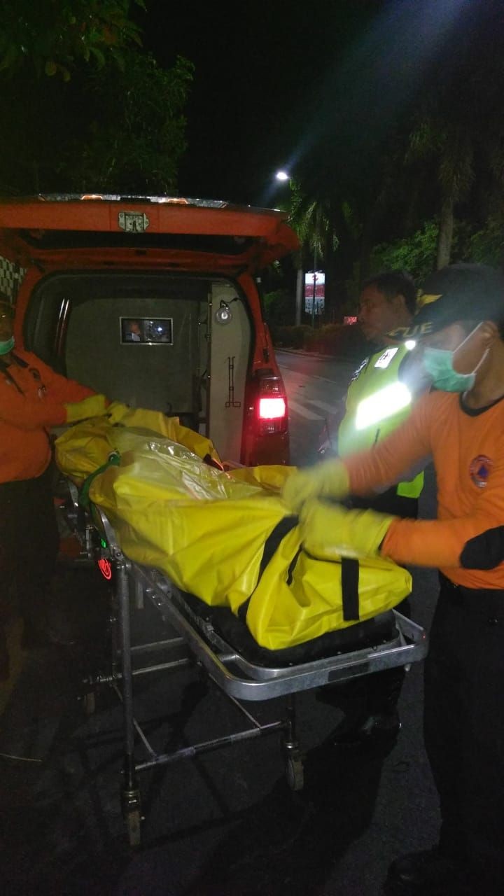 Kecelakaan Maut Truk Kayu Hantam Bus Sinar Jaya di Tol Semarang - Solo