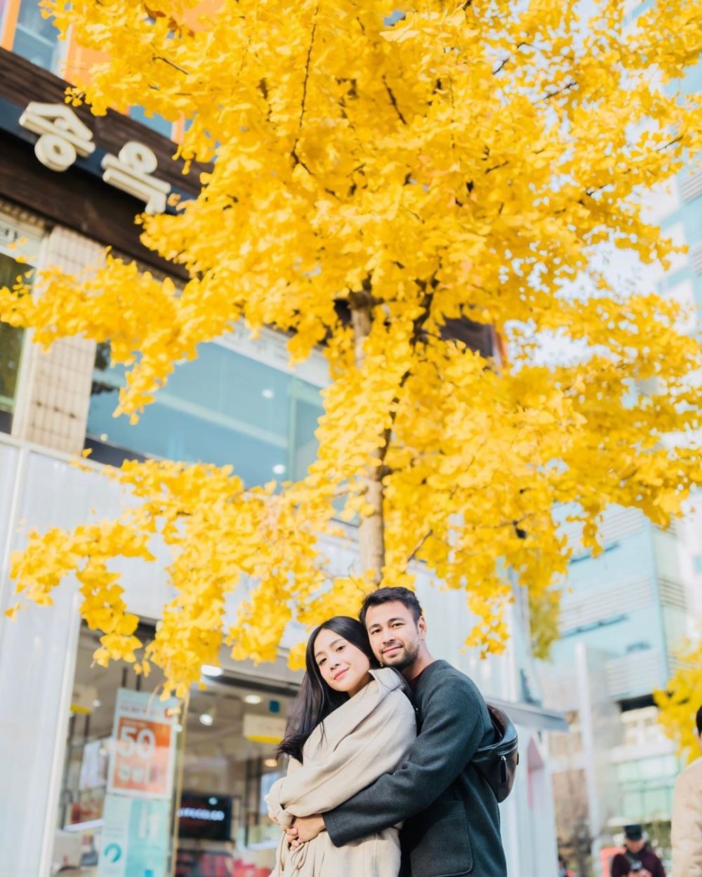 Makin Mesra, 10 Potret Liburan Raffi dan Gigi di Korea Selatan