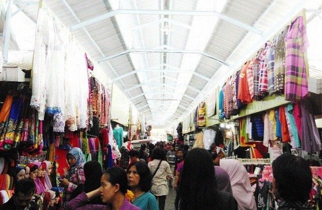 Pedagang Pasar Johar Semarang Geruduk Kantor Dinas Perdagangan