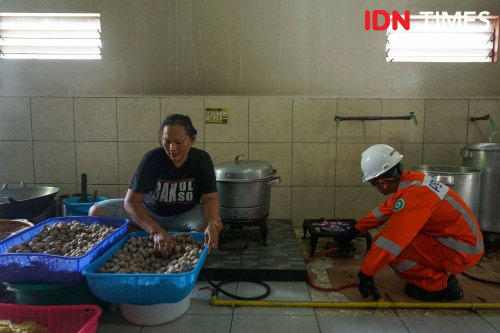 [FOTO] Bakso Mawardi Semarang Untung Berlipat Pakai Jargas PGN