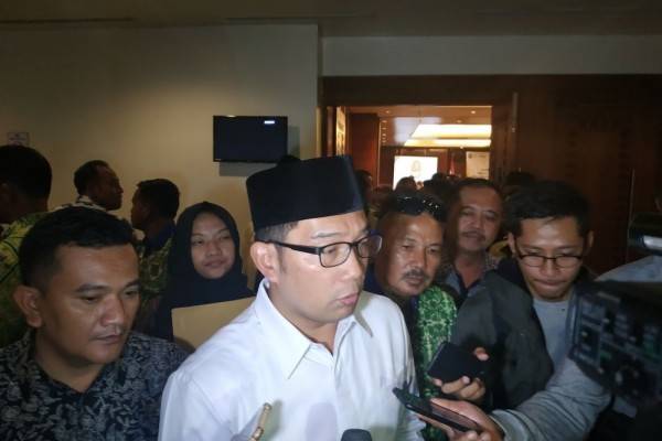 Diminta Buruh, Ridwan Kamil Bersikukuh Tak Akan Ubah Aturan Kepgub UMK ...