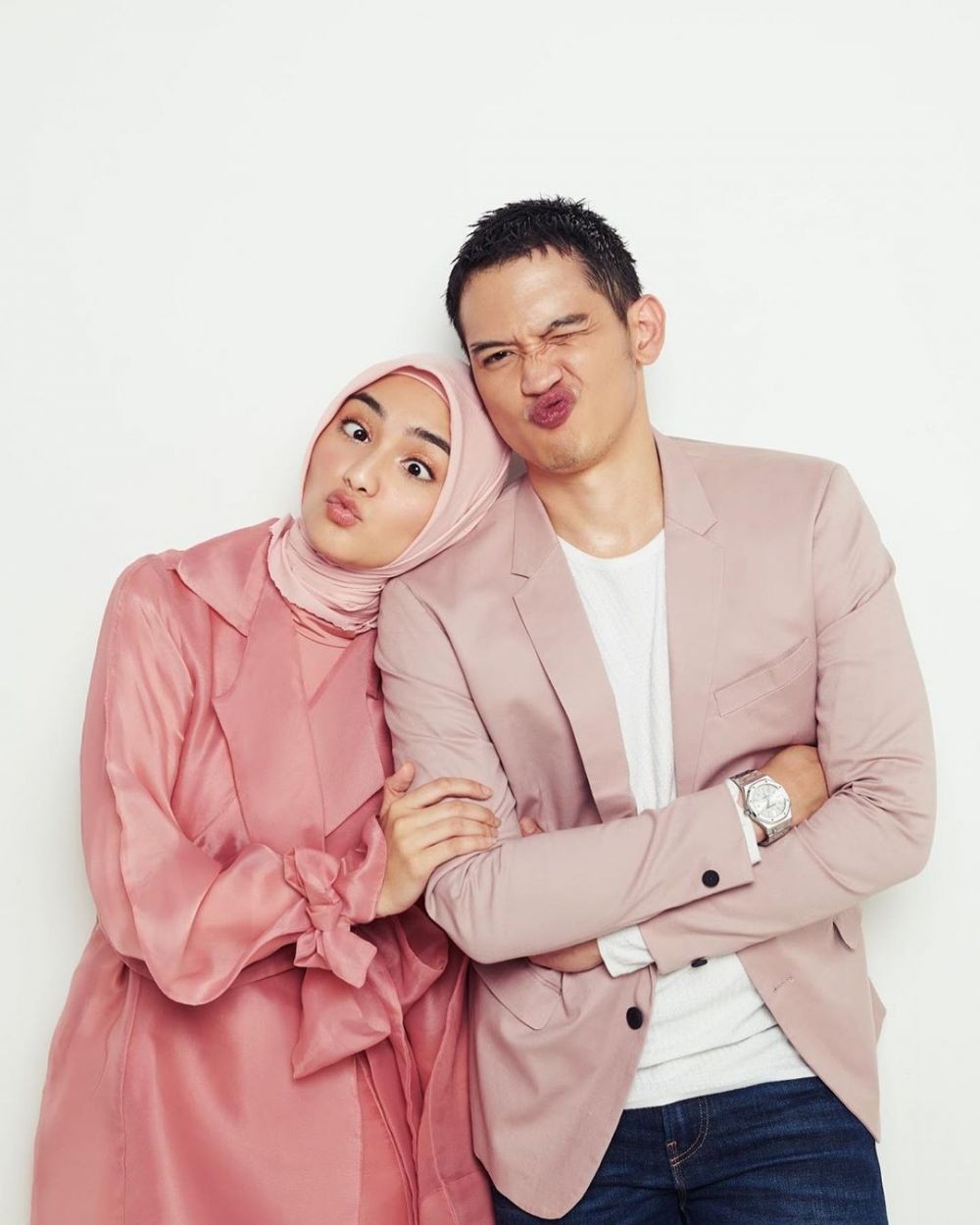 10 Potret Romantis Citra Kirana & Rezky dari Prewed hingga Sah Menikah