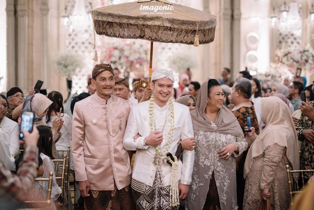 9 Dekorasi  Modern Sunda di Akad Nikah dan Resepsi Citra  Kirana 