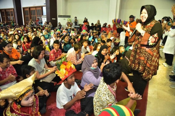 Hari Disabilitas, Risma Minta Warga Dukung Bakat Mereka