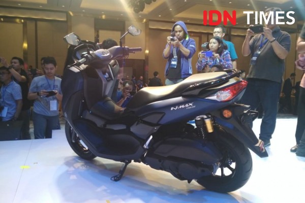 5 Pembeda Yamaha Nmax 2020 Dengan Honda Adv 150 Siapa Unggul