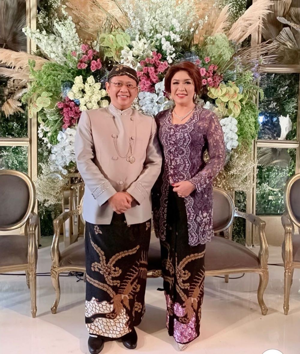 10 Ide Kebaya Dewi Bamsoet, Istri Ketua MPR RI yang Anggun Bersahaja