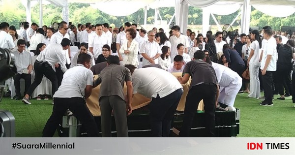 [foto] prosesi pemakaman mewah ir ciputra di makam keluarga