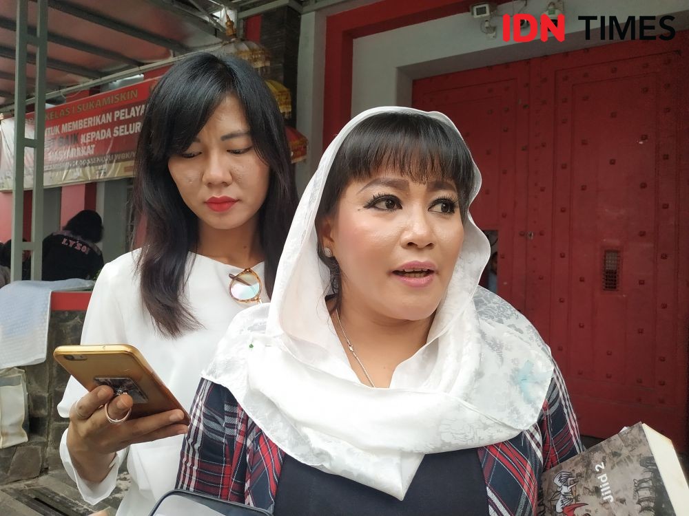 Alasan Dewi Tanjung Laporkan Ketua PDIP Bogor ke Polrestabes Bandung