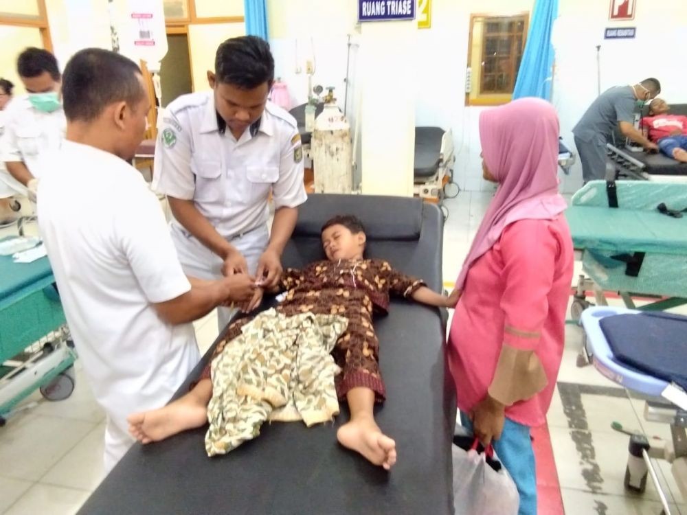 Keracunan Makanan saat Syukuran, 48 Orang Dilarikan ke Rumah Sakit
