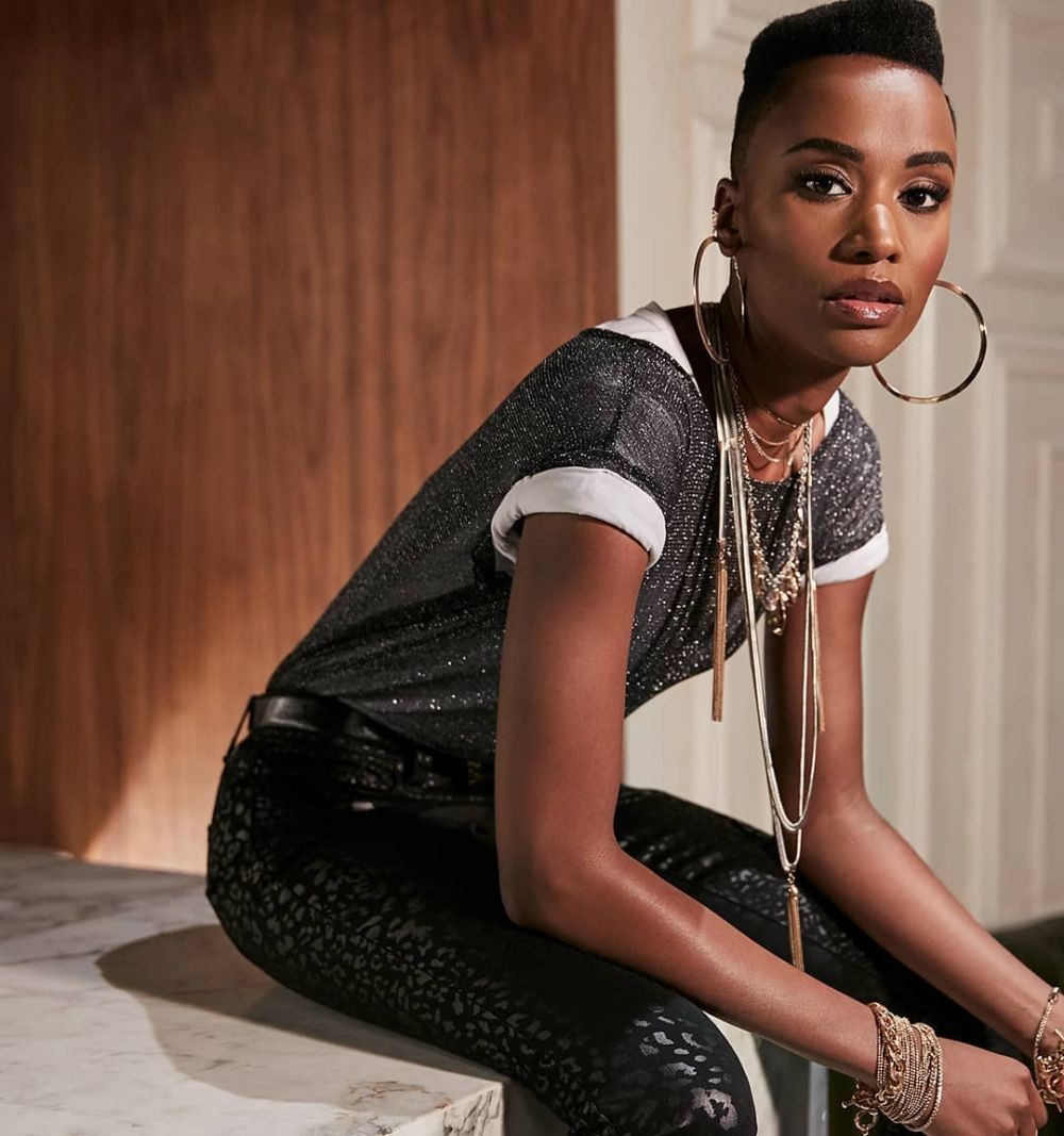 10 Pesona Zozibini Tunzi, Miss Universe 2019 dari Afrika Selatan