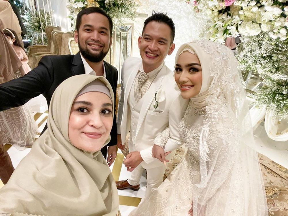 13 Keseruan Seleb Hadiri Resepsi Citra Kirana & Rezky, Reuni Artis!