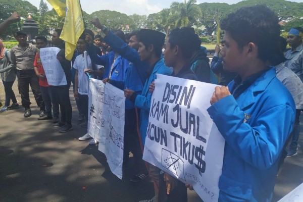 Hari Anti Korupsi, Massa di Malang Ingatkan Bahaya Rasuah Berjemaah