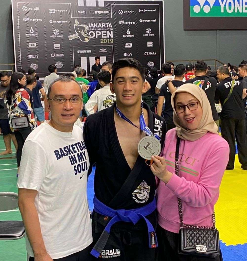 Gak Hanya Basket, 10 Potret Aksi Daffa Wardhana Berolahraga Jiu Jitsu