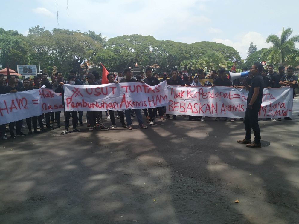 Hari HAM, Puluhan Mahasiswa Gelar Unjuk Rasa di Kota Malang 