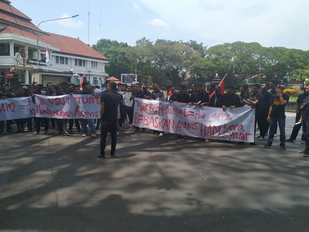 Hari HAM, Puluhan Mahasiswa Gelar Unjuk Rasa di Kota Malang 