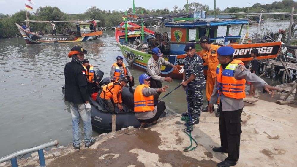 Tim SAR Berhasil Temukan Nelayan Hilang di Perairan Cirebon