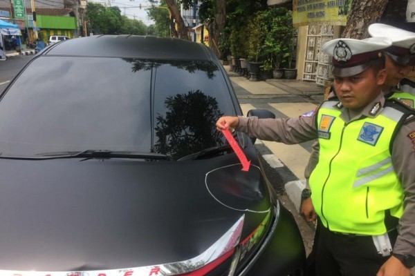 Sekretaris Pribadi Bupati Lamongan Tabrak Petani Hingga Tewas