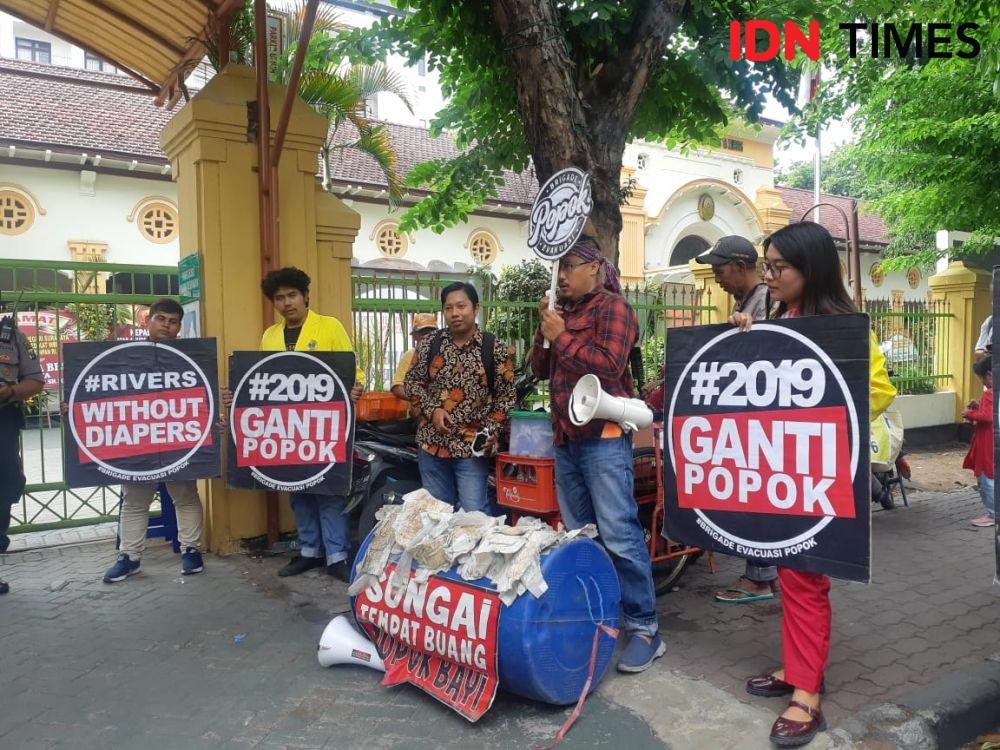 Diwarnai Demo, Gugatan Pencemaran Popok Terhadap Pemerintah Ditolak 