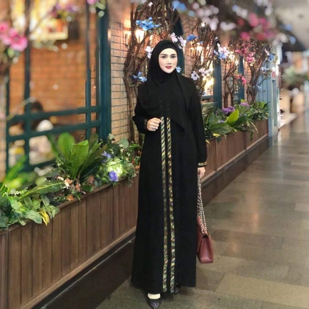10 Ide Dress Kondangan Hijab Syar I Ala Mulan Jameela Stylish
