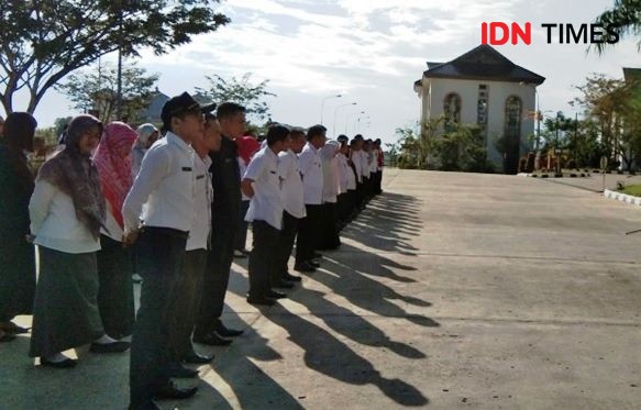 Ratusan Pegawai Non-ASN DPRD Banten Ngeluh Gaji Tak Kunjung Cair