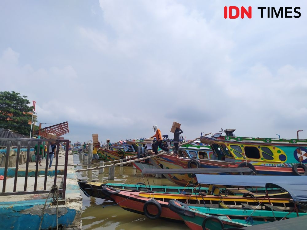 Pemkot Bersihkan Area Jembatan Musi II Untuk Pasar Terapung