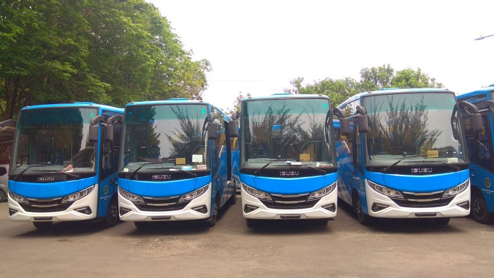 Bus Trans Cirebon Resmi Mengaspal meski Shelter Belum Dibikin